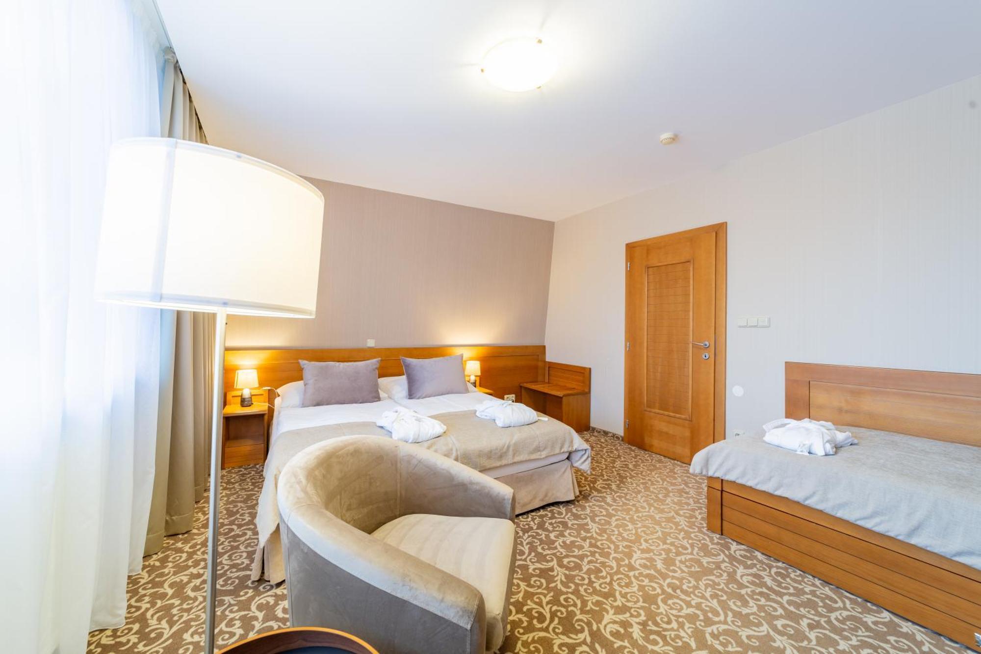 Kontakt Wellness Hotel Tatranská Lomnica Εξωτερικό φωτογραφία