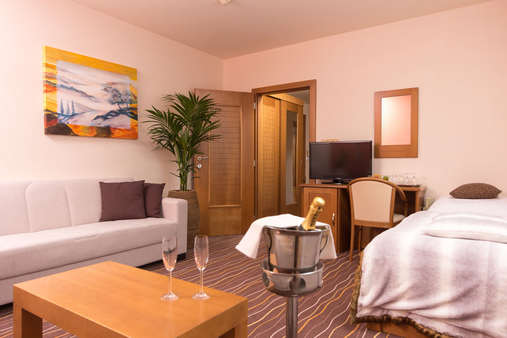Kontakt Wellness Hotel Tatranská Lomnica Εξωτερικό φωτογραφία